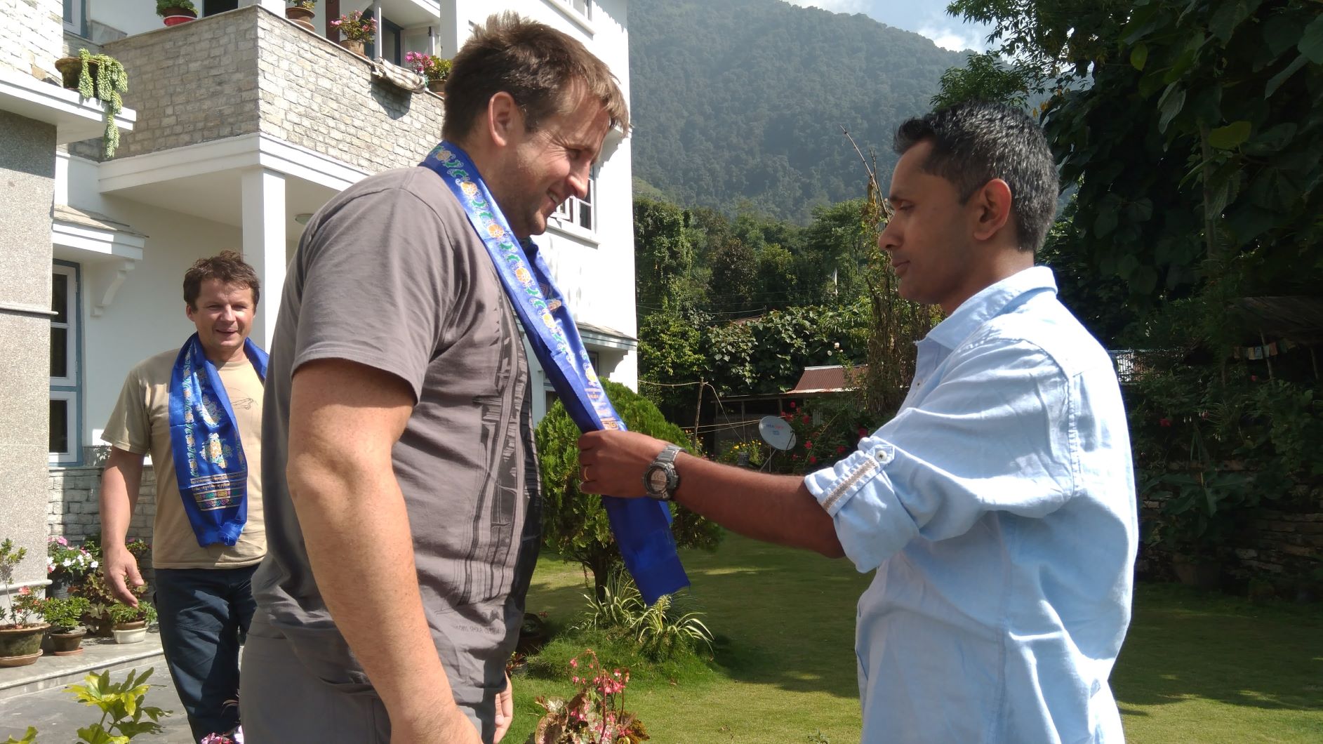 Guncha receives ceremonial scharf