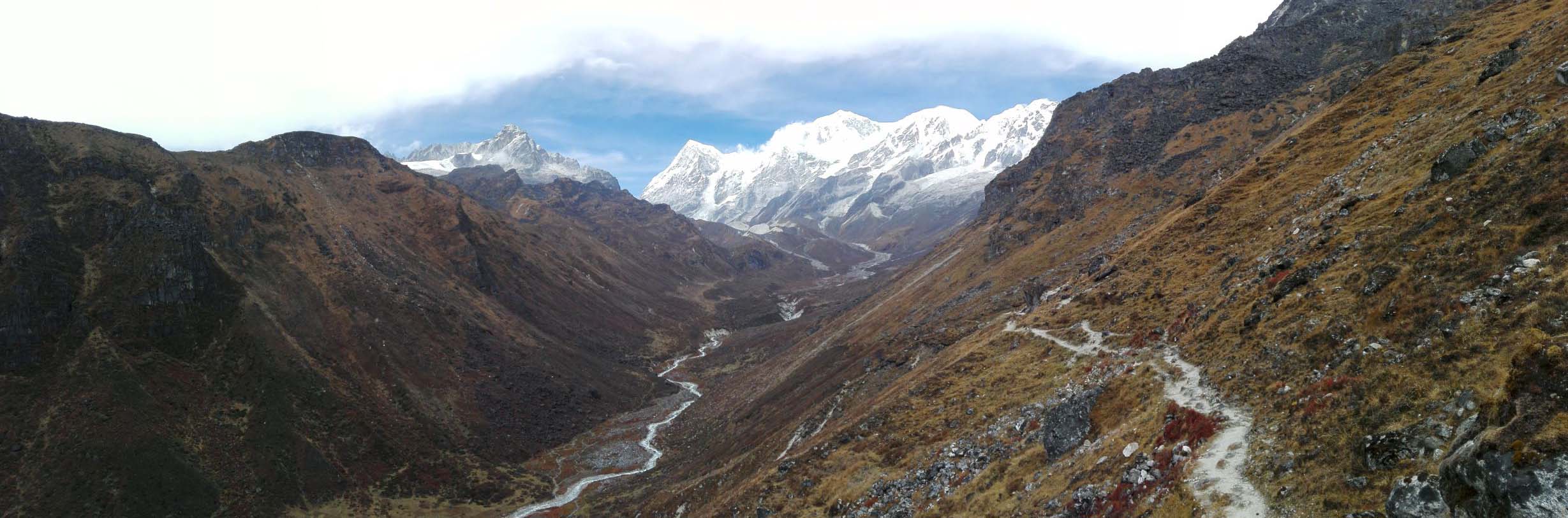 Dzongri-La pass. Left side is Mt. Frey with the main glacier clinging to it on the left side.